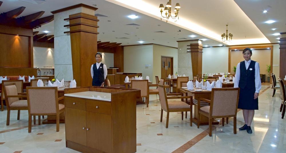 होटल के अलावा Chelsea Gardens 4*